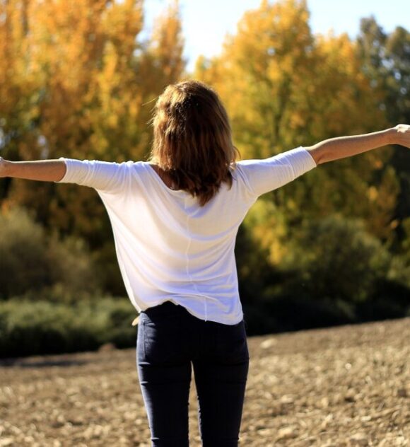 woman field happiness joy 1866081 woman field happiness joy 1866081