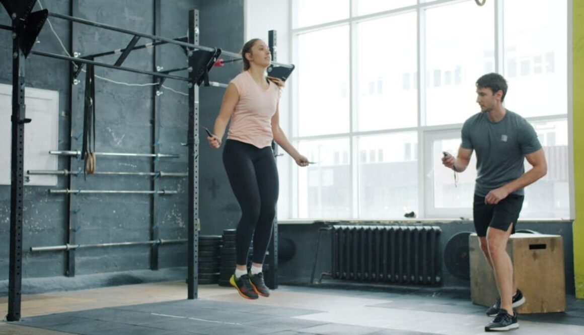 Jak spalić 1000 kcal - sprawdzone metody i ćwiczenia w ciągu dnia