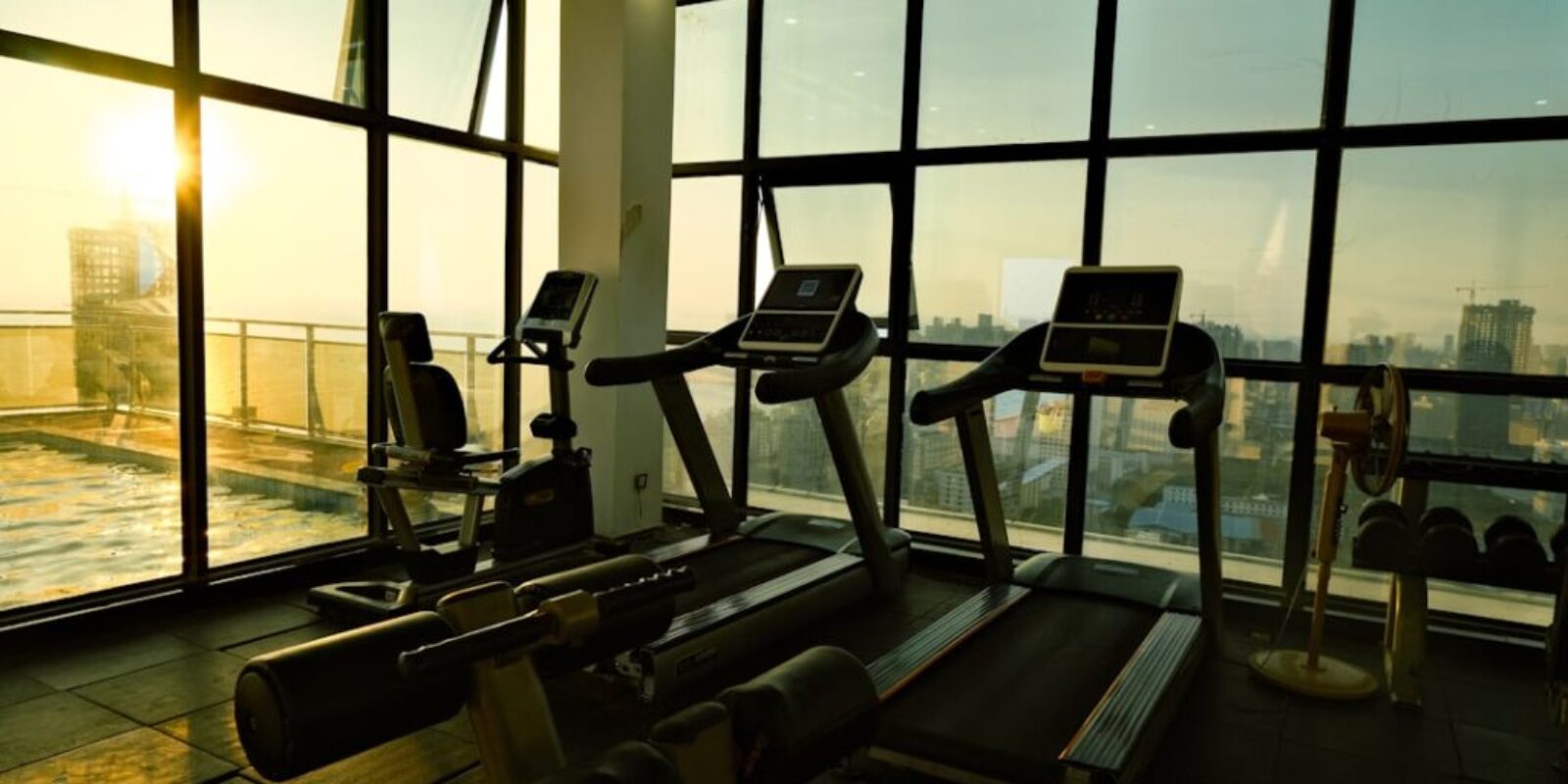 Jakie są zalety treningu aerobowego i jakie ćwiczenia warto wykonywać?